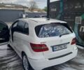 Белый Мерседес Б-класс, объемом двигателя 1.7 л и пробегом 98 тыс. км за 9000 $, фото 1 на Automoto.ua