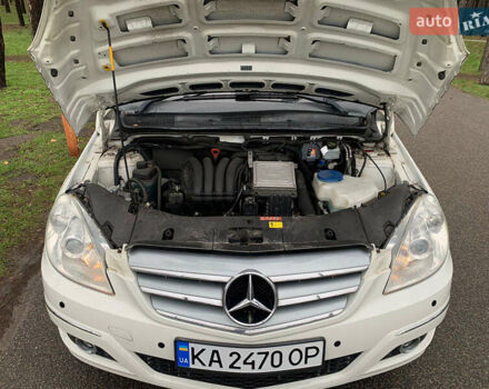 Белый Мерседес Б-класс, объемом двигателя 1.7 л и пробегом 83 тыс. км за 9100 $, фото 37 на Automoto.ua