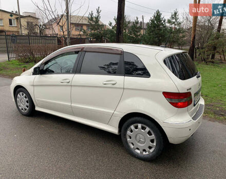 Белый Мерседес Б-класс, объемом двигателя 1.7 л и пробегом 83 тыс. км за 9100 $, фото 6 на Automoto.ua