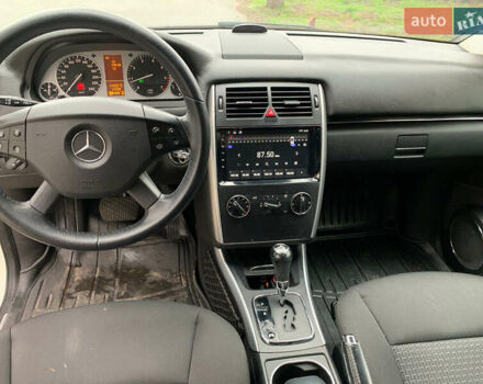 Белый Мерседес Б-класс, объемом двигателя 1.7 л и пробегом 83 тыс. км за 9100 $, фото 18 на Automoto.ua