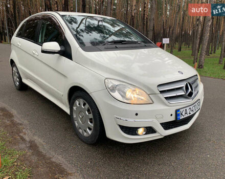 Белый Мерседес Б-класс, объемом двигателя 1.7 л и пробегом 83 тыс. км за 9100 $, фото 5 на Automoto.ua
