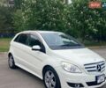 Белый Мерседес Б-класс, объемом двигателя 1.7 л и пробегом 139 тыс. км за 8000 $, фото 1 на Automoto.ua