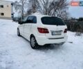 Белый Мерседес Б-класс, объемом двигателя 1.7 л и пробегом 133 тыс. км за 7500 $, фото 8 на Automoto.ua