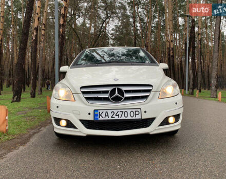 Белый Мерседес Б-класс, объемом двигателя 1.7 л и пробегом 83 тыс. км за 9100 $, фото 1 на Automoto.ua