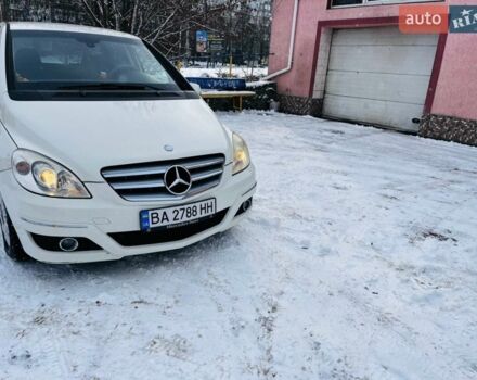 Белый Мерседес Б-класс, объемом двигателя 1.7 л и пробегом 135 тыс. км за 7190 $, фото 12 на Automoto.ua
