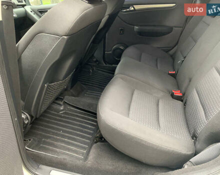 Белый Мерседес Б-класс, объемом двигателя 1.7 л и пробегом 83 тыс. км за 9100 $, фото 27 на Automoto.ua