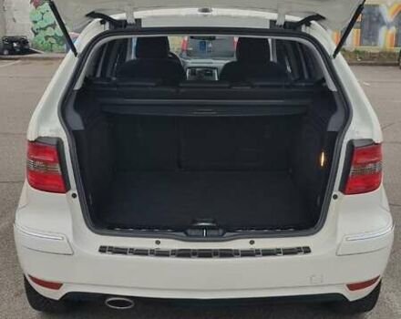 Белый Мерседес Б-класс, объемом двигателя 1.7 л и пробегом 107 тыс. км за 8800 $, фото 7 на Automoto.ua