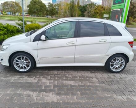 Белый Мерседес Б-класс, объемом двигателя 2 л и пробегом 85 тыс. км за 9900 $, фото 7 на Automoto.ua