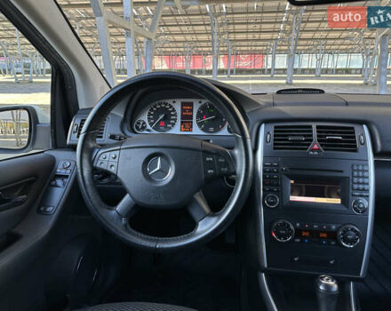 Мерседес Б-клас 2010 у Львові на Automoto.ua Білий Мерседес Б-клас, об'ємом двигуна 2.03 л та пробігом 167 тис. км за 8500 $, фото 19 на Automoto.ua