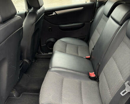 Белый Мерседес Б-класс, объемом двигателя 1.99 л и пробегом 330 тыс. км за 5500 $, фото 8 на Automoto.ua