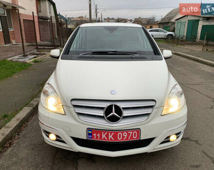 Білий Мерседес Б-клас, об'ємом двигуна 2 л та пробігом 58 тис. км за 9100 $, фото 4 на Automoto.ua