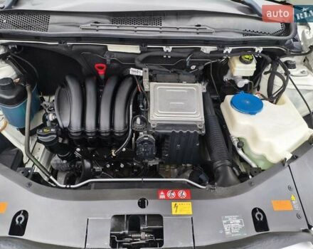 Белый Мерседес Б-класс, объемом двигателя 2 л и пробегом 85 тыс. км за 9900 $, фото 24 на Automoto.ua