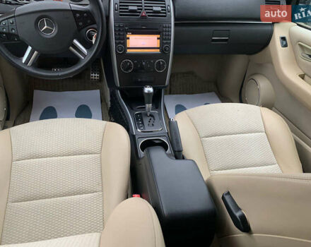 Белый Мерседес Б-класс, объемом двигателя 1.6 л и пробегом 65 тыс. км за 8700 $, фото 17 на Automoto.ua