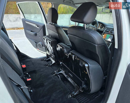 Белый Мерседес Б-класс, объемом двигателя 1.99 л и пробегом 61 тыс. км за 8400 $, фото 19 на Automoto.ua