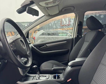 Белый Мерседес Б-класс, объемом двигателя 1.7 л и пробегом 99 тыс. км за 7700 $, фото 11 на Automoto.ua