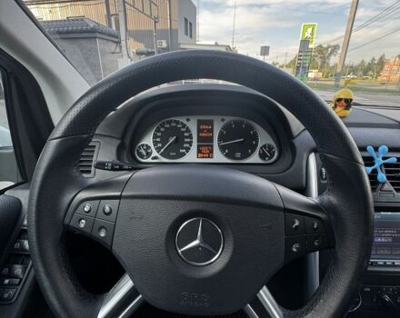 Белый Мерседес Б-класс, объемом двигателя 1.7 л и пробегом 108 тыс. км за 9800 $, фото 8 на Automoto.ua