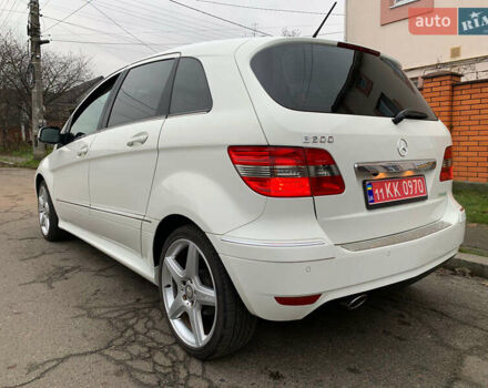 Білий Мерседес Б-клас, об'ємом двигуна 2 л та пробігом 58 тис. км за 9100 $, фото 8 на Automoto.ua
