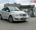 Белый Мерседес Б-класс, объемом двигателя 1.7 л и пробегом 70 тыс. км за 8700 $, фото 1 на Automoto.ua
