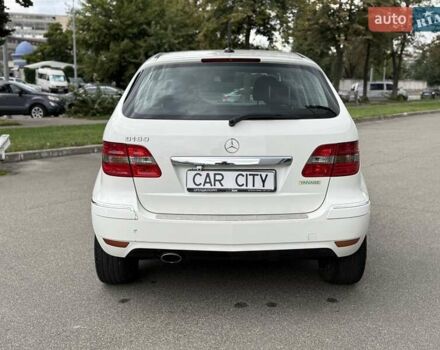 Белый Мерседес Б-класс, объемом двигателя 1.7 л и пробегом 70 тыс. км за 8400 $, фото 8 на Automoto.ua