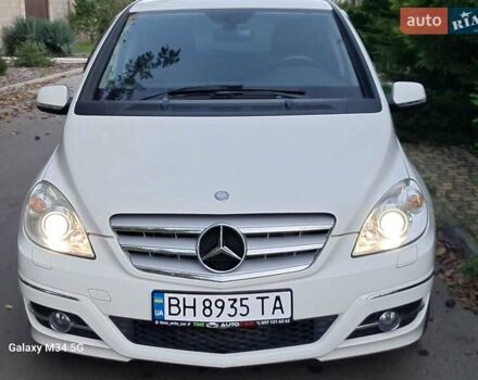 Білий Мерседес Б-клас, об'ємом двигуна 0 л та пробігом 139 тис. км за 8900 $, фото 3 на Automoto.ua