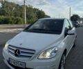 Белый Мерседес Б-класс, объемом двигателя 1.7 л и пробегом 108 тыс. км за 9800 $, фото 1 на Automoto.ua