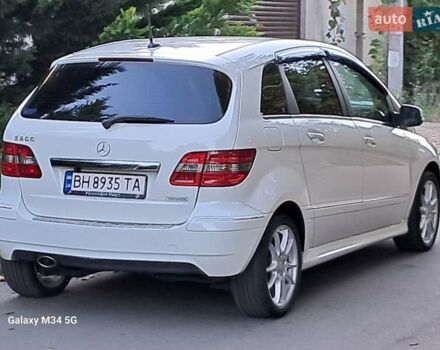 Білий Мерседес Б-клас, об'ємом двигуна 0 л та пробігом 139 тис. км за 8900 $, фото 4 на Automoto.ua