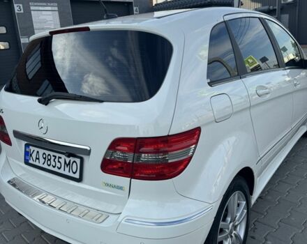 Белый Мерседес Б-класс, объемом двигателя 1.7 л и пробегом 108 тыс. км за 9800 $, фото 2 на Automoto.ua