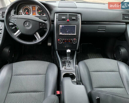 Білий Мерседес Б-клас, об'ємом двигуна 2 л та пробігом 58 тис. км за 9100 $, фото 25 на Automoto.ua