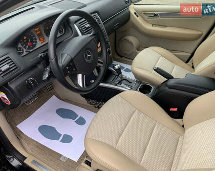 Белый Мерседес Б-класс, объемом двигателя 1.6 л и пробегом 65 тыс. км за 8700 $, фото 14 на Automoto.ua