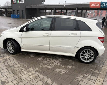 Белый Мерседес Б-класс, объемом двигателя 1.99 л и пробегом 330 тыс. км за 5500 $, фото 4 на Automoto.ua