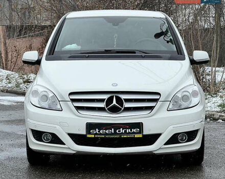 Білий Мерседес Б-клас, об'ємом двигуна 1.7 л та пробігом 134 тис. км за 7999 $, фото 1 на Automoto.ua