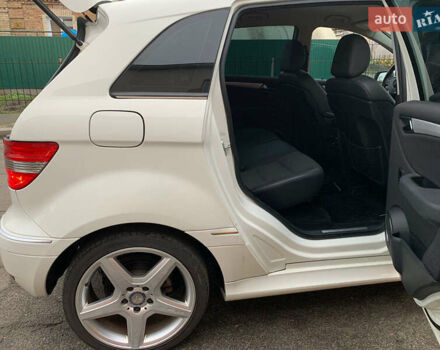 Білий Мерседес Б-клас, об'ємом двигуна 2 л та пробігом 58 тис. км за 9100 $, фото 22 на Automoto.ua