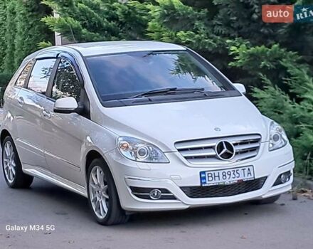 Білий Мерседес Б-клас, об'ємом двигуна 2 л та пробігом 139 тис. км за 8600 $, фото 5 на Automoto.ua