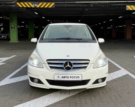 Мерседес Б-класс 2010 в Киеве на Automoto.ua Белый Мерседес Б-класс, объемом двигателя 1.7 л и пробегом 84 тыс. км за 8990 $, фото 1 на Automoto.ua