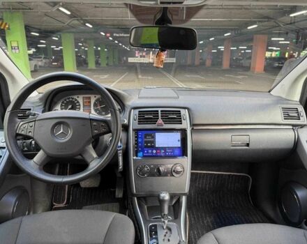 Мерседес Б-класс 2010 в Киеве на Automoto.ua Белый Мерседес Б-класс, объемом двигателя 1.7 л и пробегом 84 тыс. км за 8990 $, фото 12 на Automoto.ua