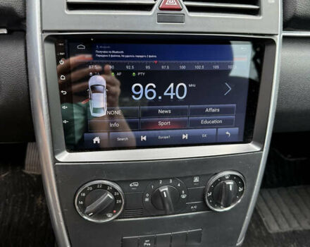 Белый Мерседес Б-класс, объемом двигателя 1.7 л и пробегом 76 тыс. км за 7500 $, фото 9 на Automoto.ua