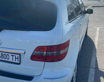 Білий Мерседес Б-клас, об'ємом двигуна 1.7 л та пробігом 160 тис. км за 8500 $, фото 1 на Automoto.ua