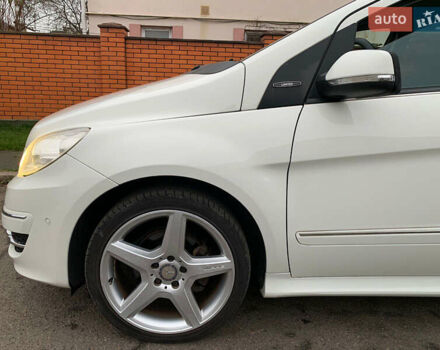 Білий Мерседес Б-клас, об'ємом двигуна 2 л та пробігом 58 тис. км за 9100 $, фото 23 на Automoto.ua