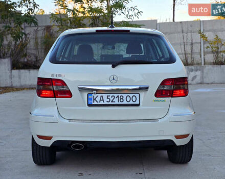 Белый Мерседес Б-класс, объемом двигателя 1.99 л и пробегом 61 тыс. км за 8400 $, фото 8 на Automoto.ua