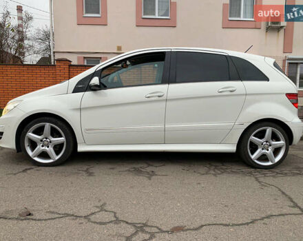 Білий Мерседес Б-клас, об'ємом двигуна 2 л та пробігом 58 тис. км за 9100 $, фото 9 на Automoto.ua