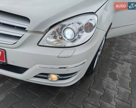 Белый Мерседес Б-класс, объемом двигателя 2 л и пробегом 85 тыс. км за 9900 $, фото 21 на Automoto.ua