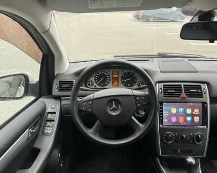 Белый Мерседес Б-класс, объемом двигателя 1.7 л и пробегом 99 тыс. км за 7700 $, фото 9 на Automoto.ua