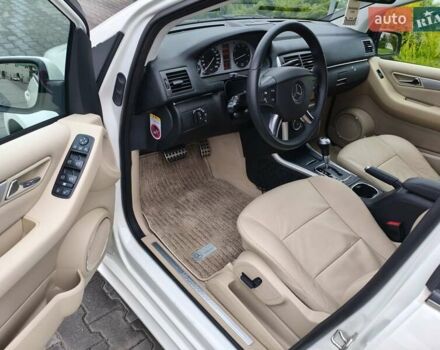 Белый Мерседес Б-класс, объемом двигателя 2 л и пробегом 85 тыс. км за 9900 $, фото 8 на Automoto.ua