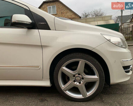 Білий Мерседес Б-клас, об'ємом двигуна 2 л та пробігом 58 тис. км за 9100 $, фото 5 на Automoto.ua