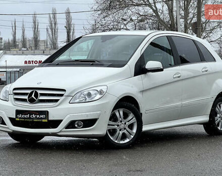 Білий Мерседес Б-клас, об'ємом двигуна 1.7 л та пробігом 134 тис. км за 7999 $, фото 2 на Automoto.ua