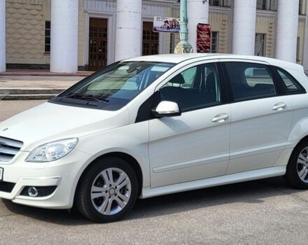 Белый Мерседес Б-класс, объемом двигателя 1.7 л и пробегом 92 тыс. км за 8300 $, фото 2 на Automoto.ua