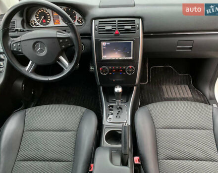 Білий Мерседес Б-клас, об'ємом двигуна 2 л та пробігом 58 тис. км за 9100 $, фото 16 на Automoto.ua