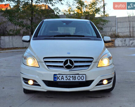 Белый Мерседес Б-класс, объемом двигателя 1.99 л и пробегом 61 тыс. км за 8400 $, фото 12 на Automoto.ua