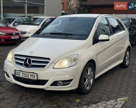 Білий Мерседес Б-клас, об'ємом двигуна 1.7 л та пробігом 124 тис. км за 8600 $, фото 6 на Automoto.ua