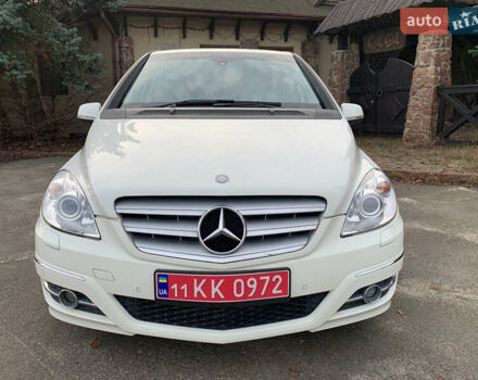 Белый Мерседес Б-класс, объемом двигателя 2 л и пробегом 85 тыс. км за 9100 $, фото 3 на Automoto.ua